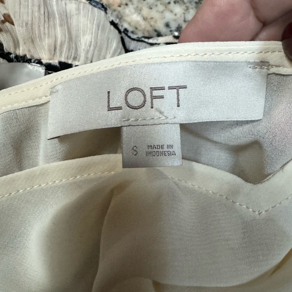 Loft shirt with built in cami. Size S - Picture 6 of 10